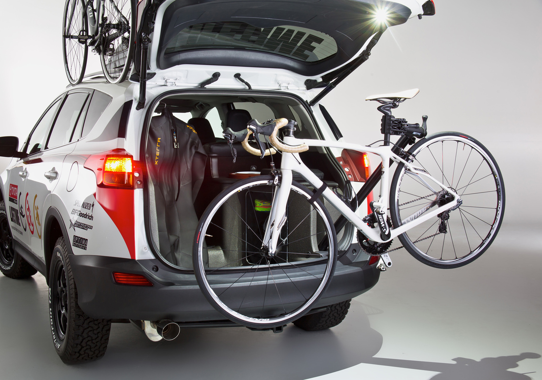 2013_sema_lifetime_rav4_11